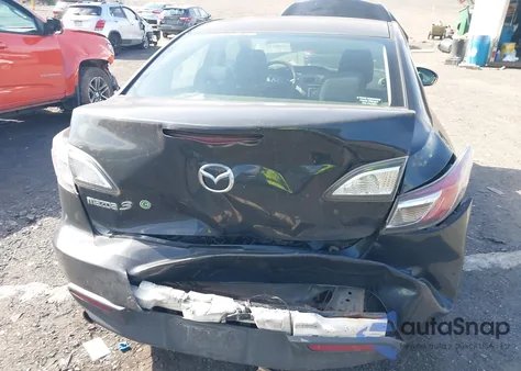 2011 Mazda Mazda3 I Touring из США, поврежденный, VIN JM1BL1VG5B1395026